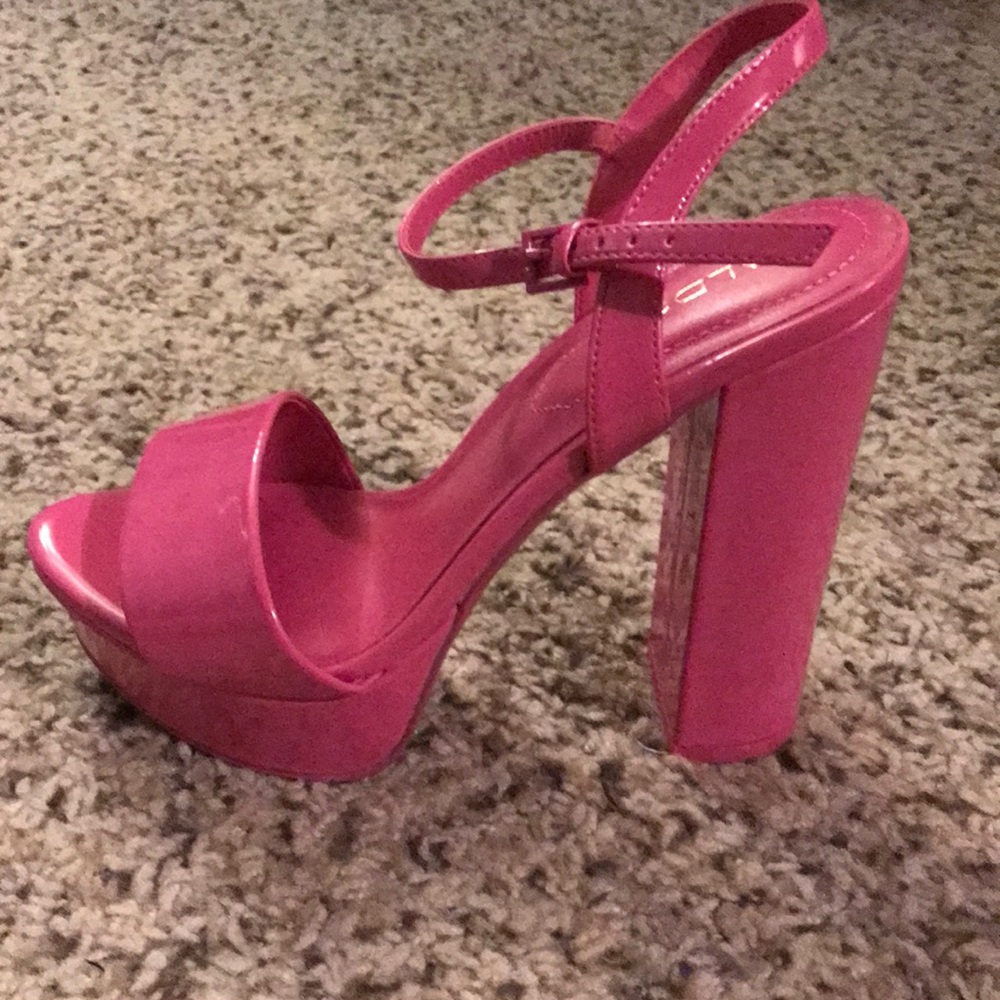 BRAND NEW ALDO PINK HEELS